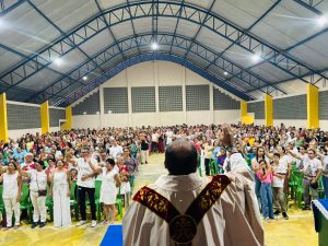 Por meio de uma iniciativa do vereador Damásio Berto, foi sancionado pelo Poder Executivo Municipal o Projeto de Lei Nº 1061/2025, que reconhece a Festa de Nossa Senhora Aparecida como patrimônio cultural e imaterial do município - Foto: Divulgação/Júnior Campos
